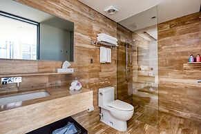 AR 218 Hotel by ULIV