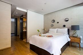 AR 218 Hotel by ULIV