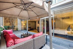 AR 218 Hotel by ULIV