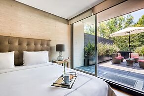 AR 218 Hotel by ULIV