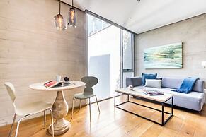 AR 218 Hotel by ULIV