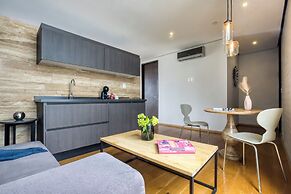 AR 218 Hotel by ULIV