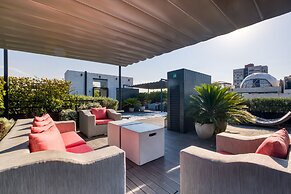 AR 218 Hotel by ULIV