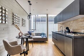 AR 218 Hotel by ULIV