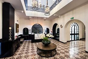 AR 218 Hotel by ULIV