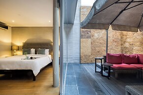 AR 218 Hotel by ULIV