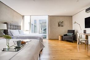 AR 218 Hotel by ULIV