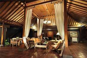 d'Lima Hotel & Villas