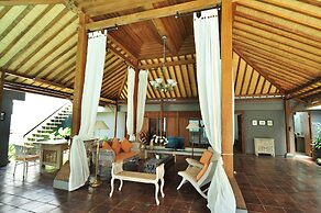 d'Lima Hotel & Villas