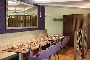 Threeland Hotel