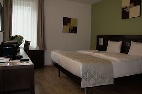 Threeland Hotel