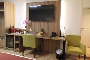Threeland Hotel