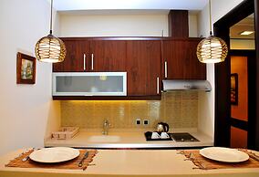 Dolphin Royal Suites