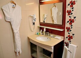 Dolphin Royal Suites