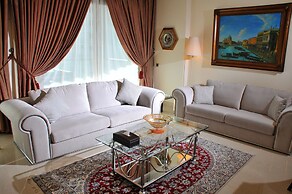 Dolphin Royal Suites