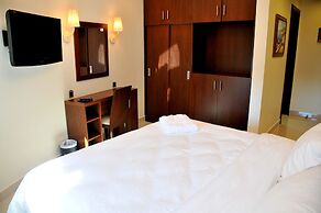 Dolphin Royal Suites