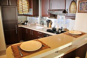 Dolphin Royal Suites