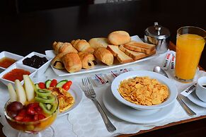 Dolphin Royal Suites