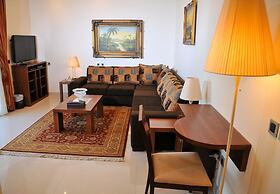 Dolphin Royal Suites