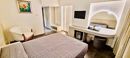 Sveltos Hotel