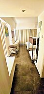 Sveltos Hotel