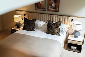 Cheval Phoenix House at Sloane Square