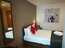 Britannia Study Hotel