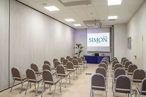 Simon Hotel