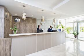 Simon Hotel
