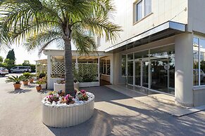 Simon Hotel