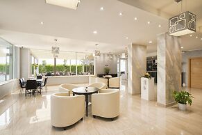 Simon Hotel