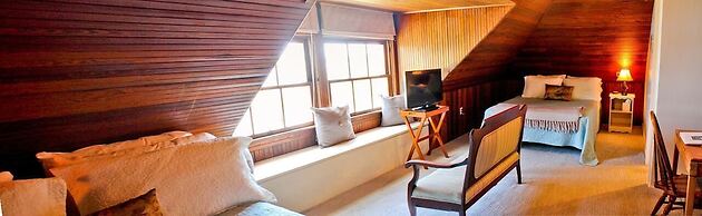 Night Swan Intracoastal B&B