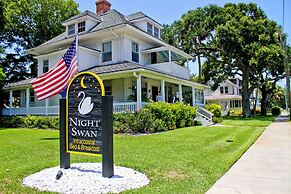 Night Swan Intracoastal B&B