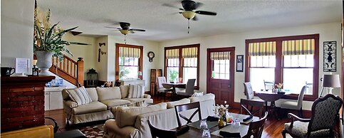 Night Swan Intracoastal B&B