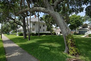 Night Swan Intracoastal B&B