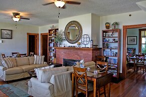 Night Swan Intracoastal B&B