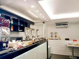 Clover Hotel City Center