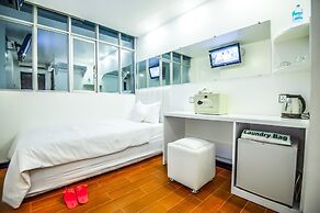 Clover Hotel City Center