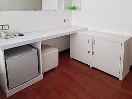 Clover Hotel City Center