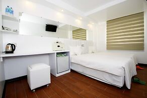 Clover Hotel City Center