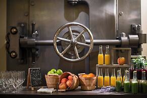 Renaissance Denver Downtown City Center Hotel