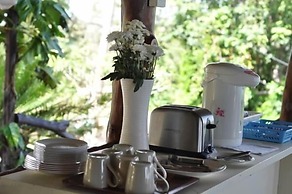 AmaresA Resort & Skybar