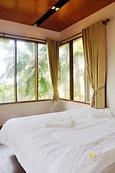 AmaresA Resort & Skybar