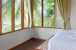 AmaresA Resort & Skybar