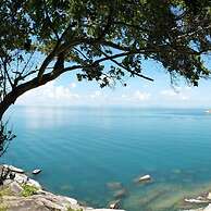 AmaresA Resort & Skybar