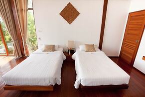 AmaresA Resort & Skybar