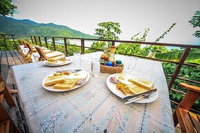 AmaresA Resort & Skybar