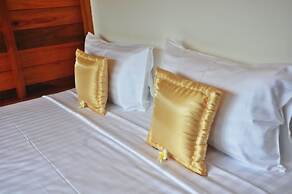 AmaresA Resort & Skybar