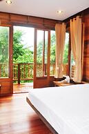 AmaresA Resort & Skybar