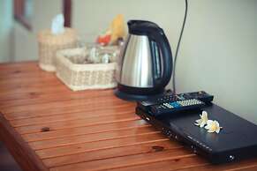 AmaresA Resort & Skybar